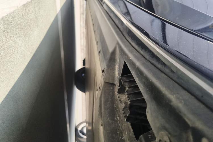 Used BMW iX3 2022 Leading Model Left Side Sill
