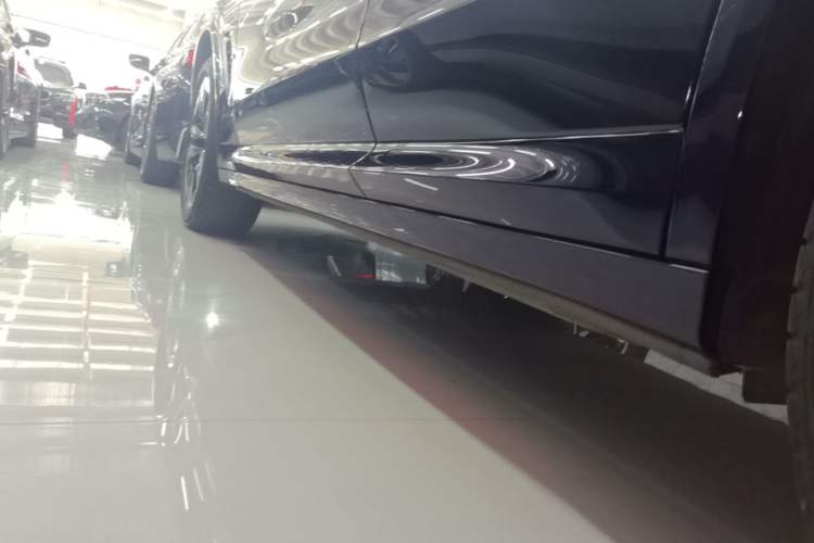 Used BMW iX3 2022 Updated Leading Version Left Side Sill