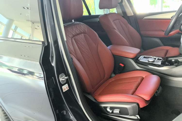 Used BMW iX3 2022 Updated Leading Type Right Front Seat