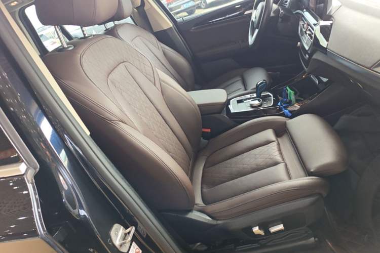 Used BMW iX3 2022 Updated Leading Version Right Front Seat