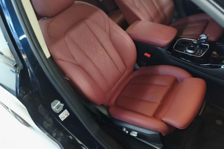 Used BMW iX3 2022 Updated Leading Type Right Front Seat