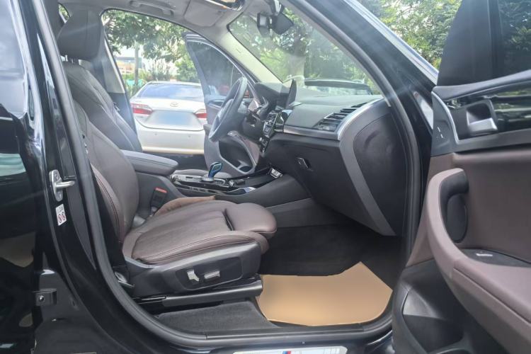 Used BMW iX3 2022 Updated Leading Version Right Front Seat