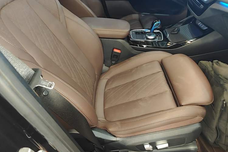 Used BMW iX3 2022 Leading Type Right Front Seat
