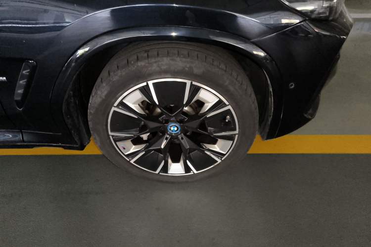 Used BMW iX3 2022 Updated Leading Type Right Front Wheel Hub