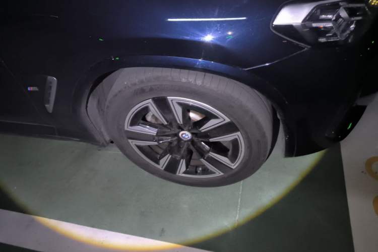 Used BMW iX3 2022 Updated Leading Version Right Front Wheel Hub