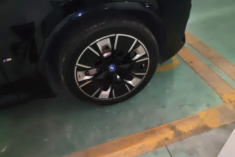 Used BMW iX3 2022 Updated Leading Type Right Front Wheel Hub