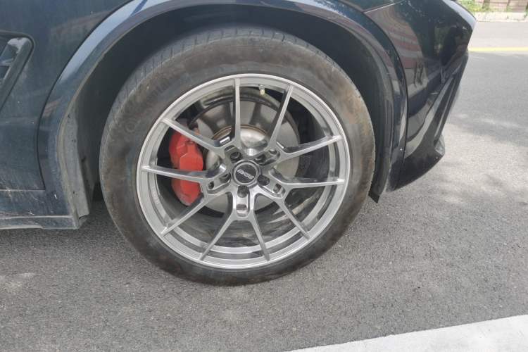 Used BMW iX3 2022 Leading Model Right Front Wheel Hub