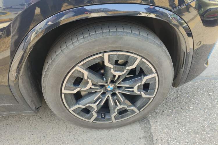 Used BMW iX3 2022 Leading Model Right Front Wheel Hub