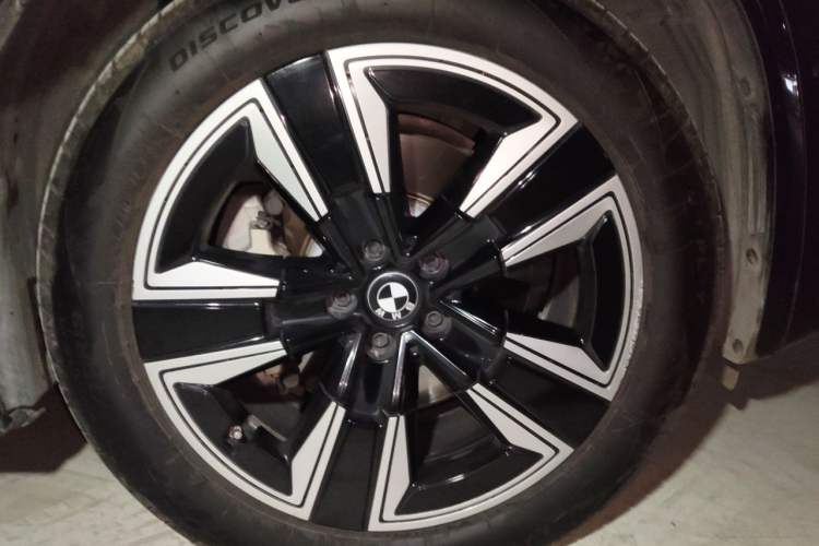 Used BMW iX3 2022 Leading Model Right Front Wheel Hub