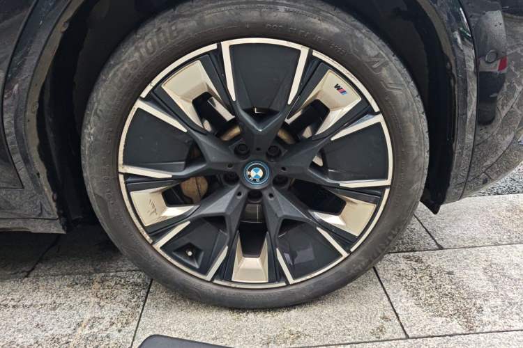 Used BMW iX3 2022 Leading Type Right Front Wheel Hub