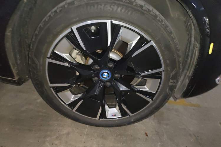 Used BMW iX3 2022 Updated Leading Type Right Front Wheel Hub
