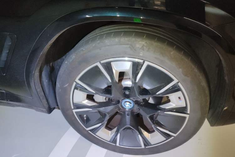 Used BMW iX3 2022 Updated Leading Type Right Front Wheel Hub