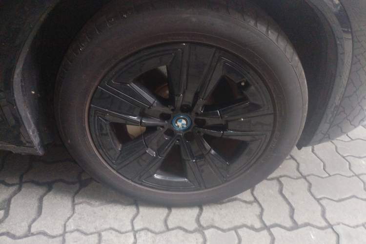 Used BMW iX3 2022 Updated Leading Version Right Front Wheel Hub