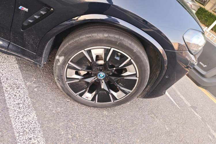 Used BMW iX3 2022 Updated Leading Type Right Front Wheel Hub