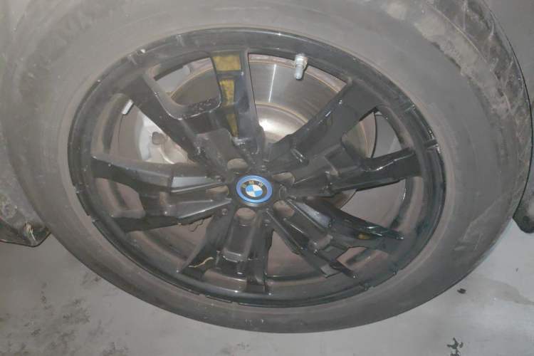 Used BMW iX3 2022 Updated Leading Version Right Front Wheel Hub