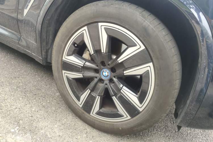 Used BMW iX3 2022 Updated Leading Version Right Front Wheel Hub