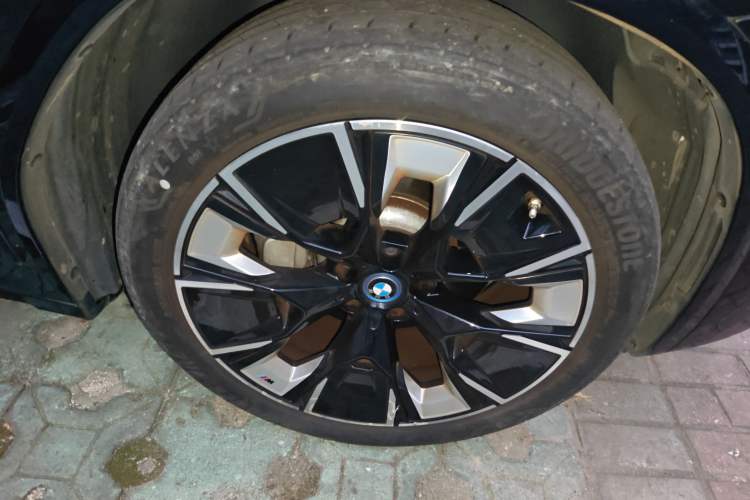 Used BMW iX3 2022 Leading Type Right Front Wheel Hub