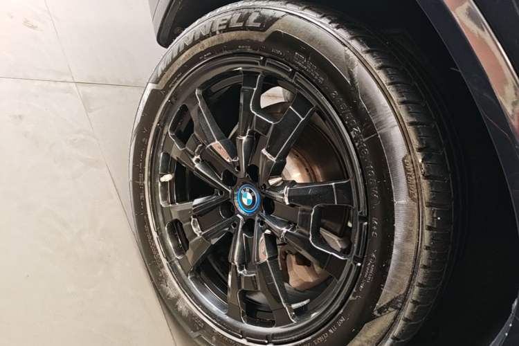 Used BMW iX3 2022 Leading Model Right Rear Wheel Hub