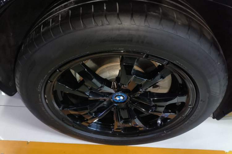 Used BMW iX3 2022 Leading Model Right Rear Wheel Hub
