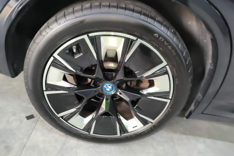 Used BMW iX3 2022 Leading Type Right Rear Wheel Hub