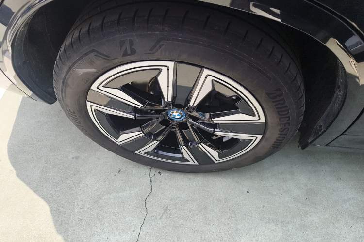 Used BMW iX3 2022 Leading Model Right Rear Wheel Hub