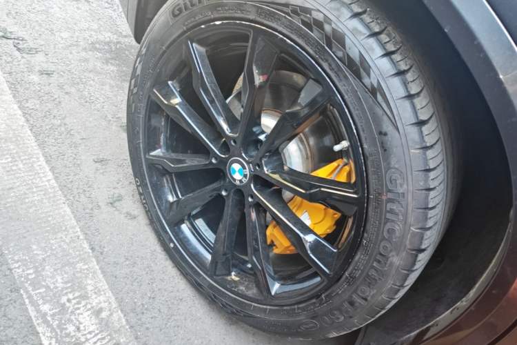 Used BMW iX3 2022 Leading Model Right Rear Wheel Hub