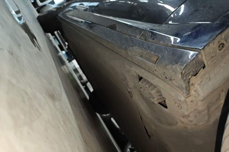 Used BMW iX3 2022 Leading Type Right Side Sill