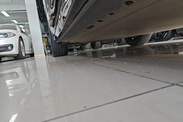 Used BMW iX3 2022 Updated Leading Version Right Side Sill