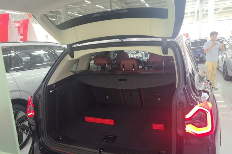 Used BMW iX3 2022 Updated Leading Version Trunk