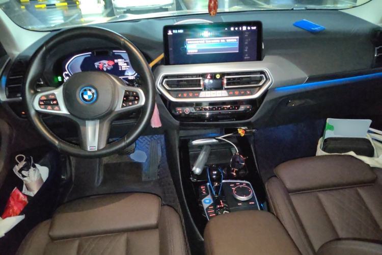 Used BMW iX3 2022 Leading Type Center Console