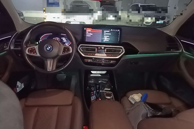 Used BMW iX3 2022 Leading Model Center Console