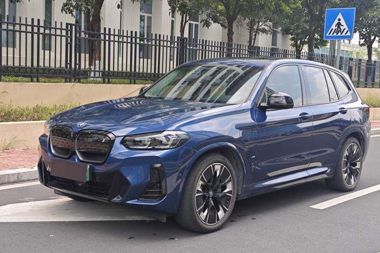 Used BMW iX3 2022 Leading Type Exterior 2