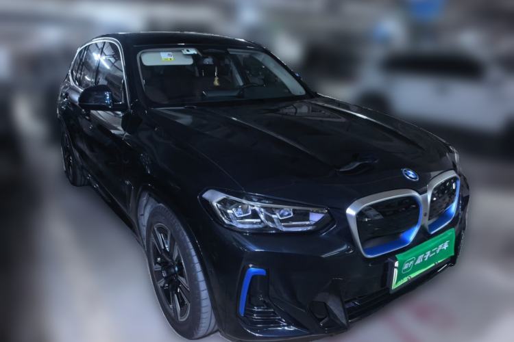 Used BMW iX3 2022 Leading Model Front Right 45 Deg