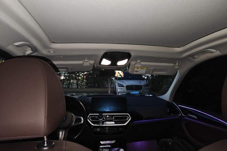 Used BMW iX3 2022 Leading Model Headliner