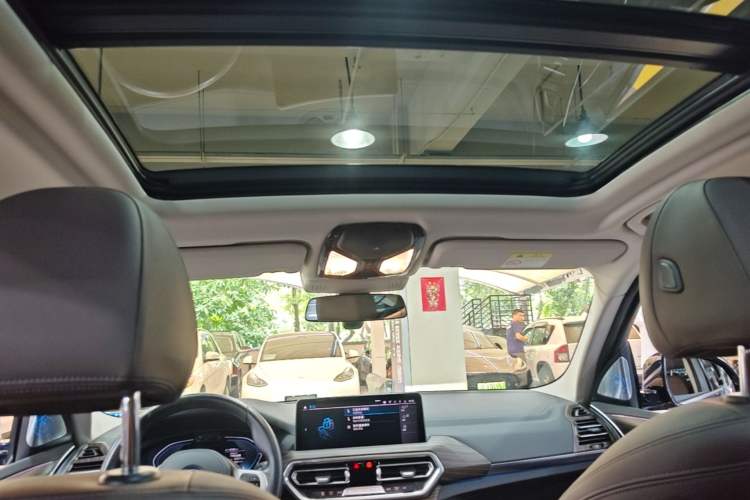 Used BMW iX3 2022 Leading Model Headliner