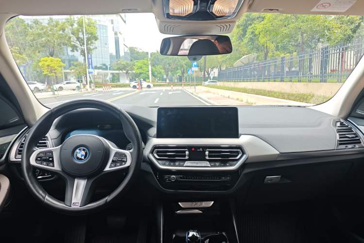 Used BMW iX3 2022 Leading Type Interior 3