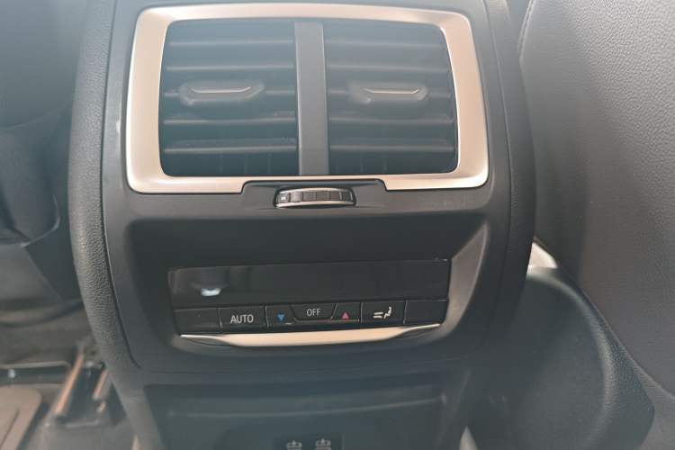 Used BMW iX3 2022 Leading Type Interior 5