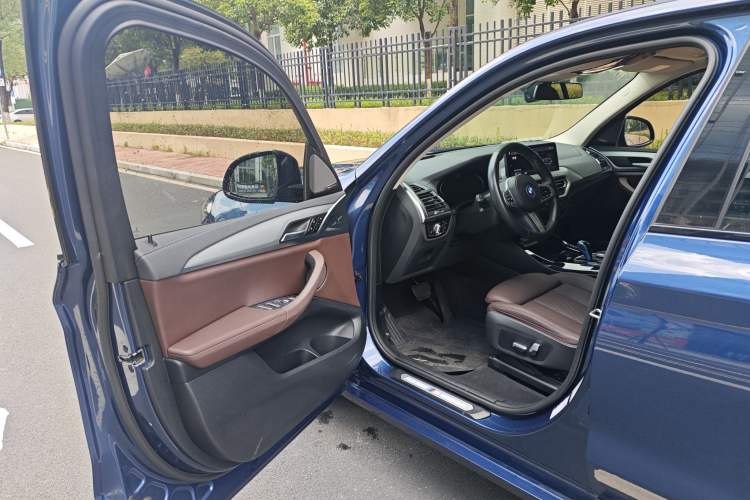 Used BMW iX3 2022 Leading Type Interior 7