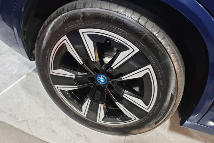 Used BMW iX3 2022 Leading Model Right Rear Wheel Hub
