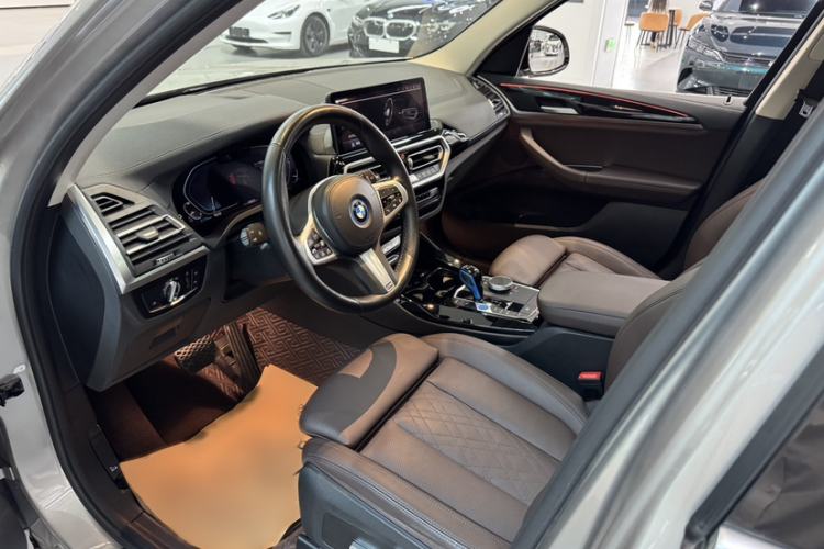 Used BMW iX3 2022 Leading Model Interior 2