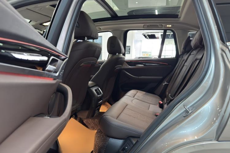 Used BMW iX3 2022 Leading Model Interior 4