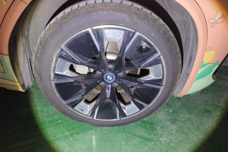 Used BMW iX3 2022 Leading Type Right Front Wheel Hub