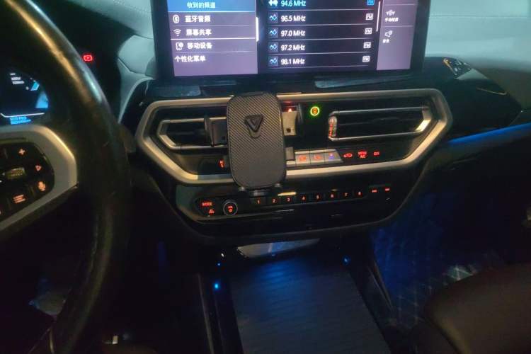 Used BMW iX3 2022 Leading Model Audio And AC Panel