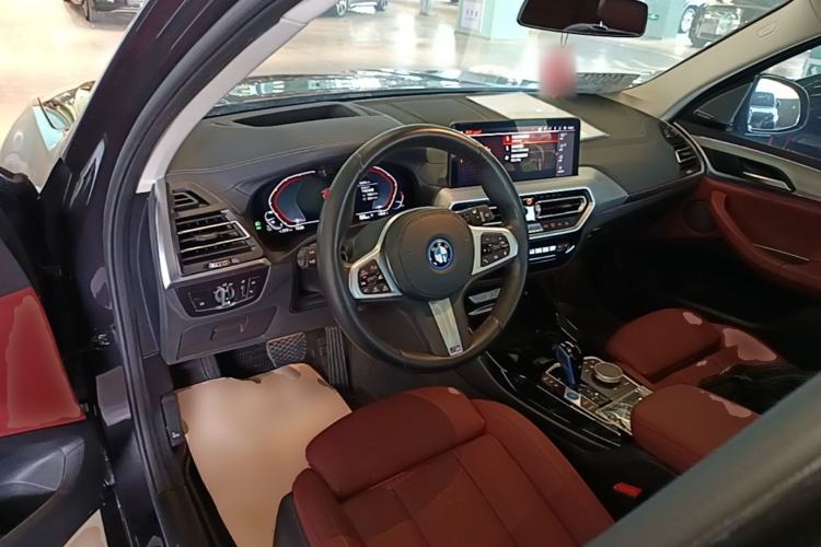 Used BMW iX3 2022 Leading Type Center Console