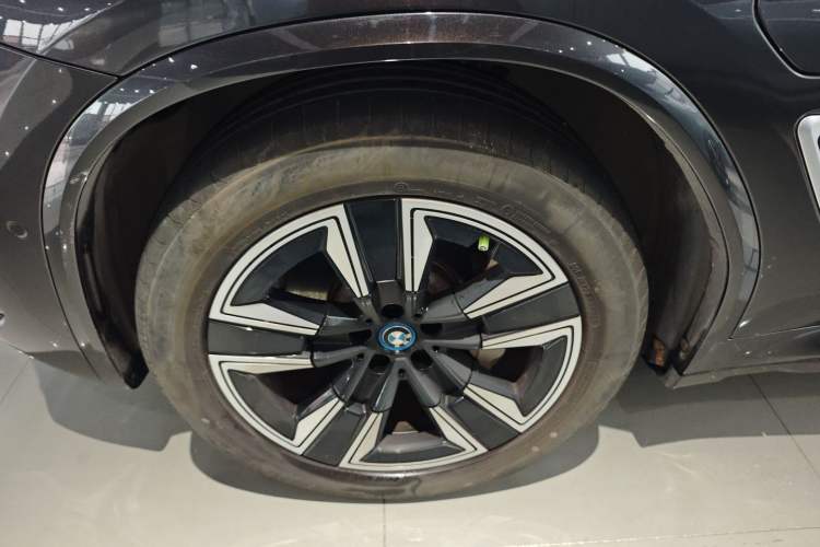 Used BMW iX3 2022 Leading Model Exterior 4