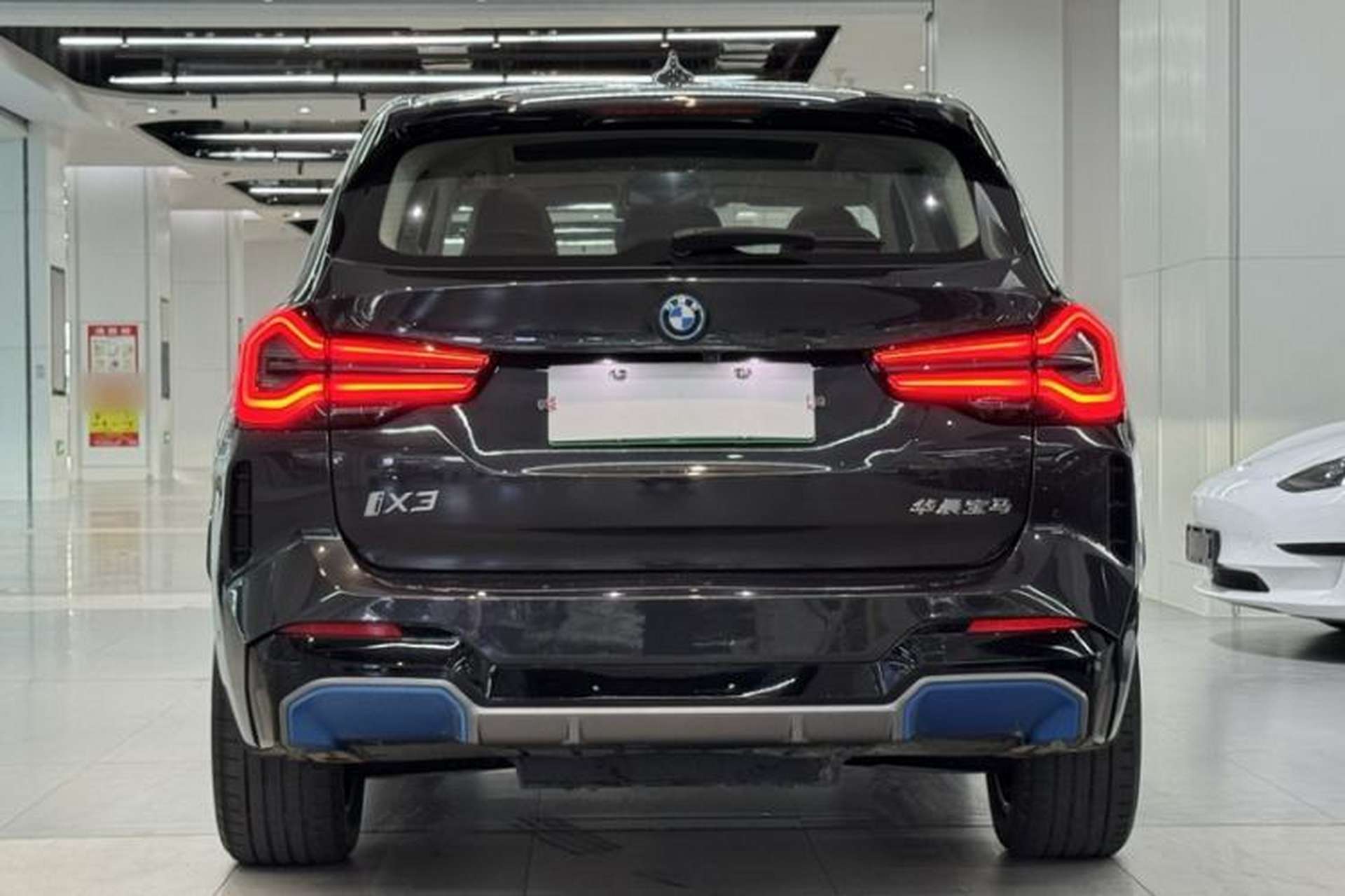 Used BMW iX3 2022 Leading Model Exterior 4