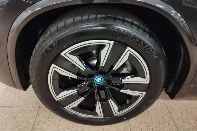 Used BMW iX3 2022 Leading Model Exterior 4