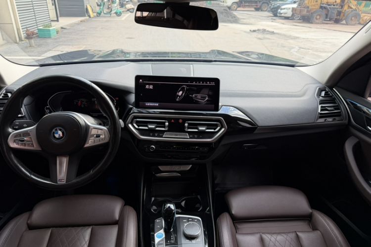 Used BMW iX3 2022 Updated Leading Version Interior 4