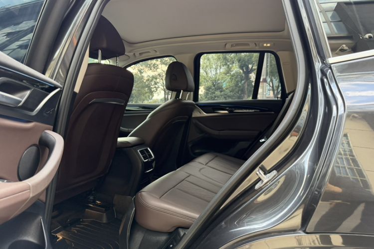 Used BMW iX3 2022 Updated Leading Version Interior 5