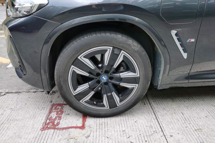 Used BMW iX3 2022 Leading Model Left Front Wheel Hub